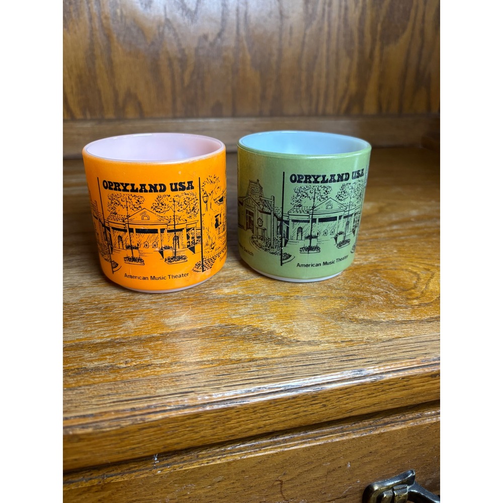 Vintage Federal Glass Opryland USA Souvenir Mugs Orange Green Set of 2 Heatproof